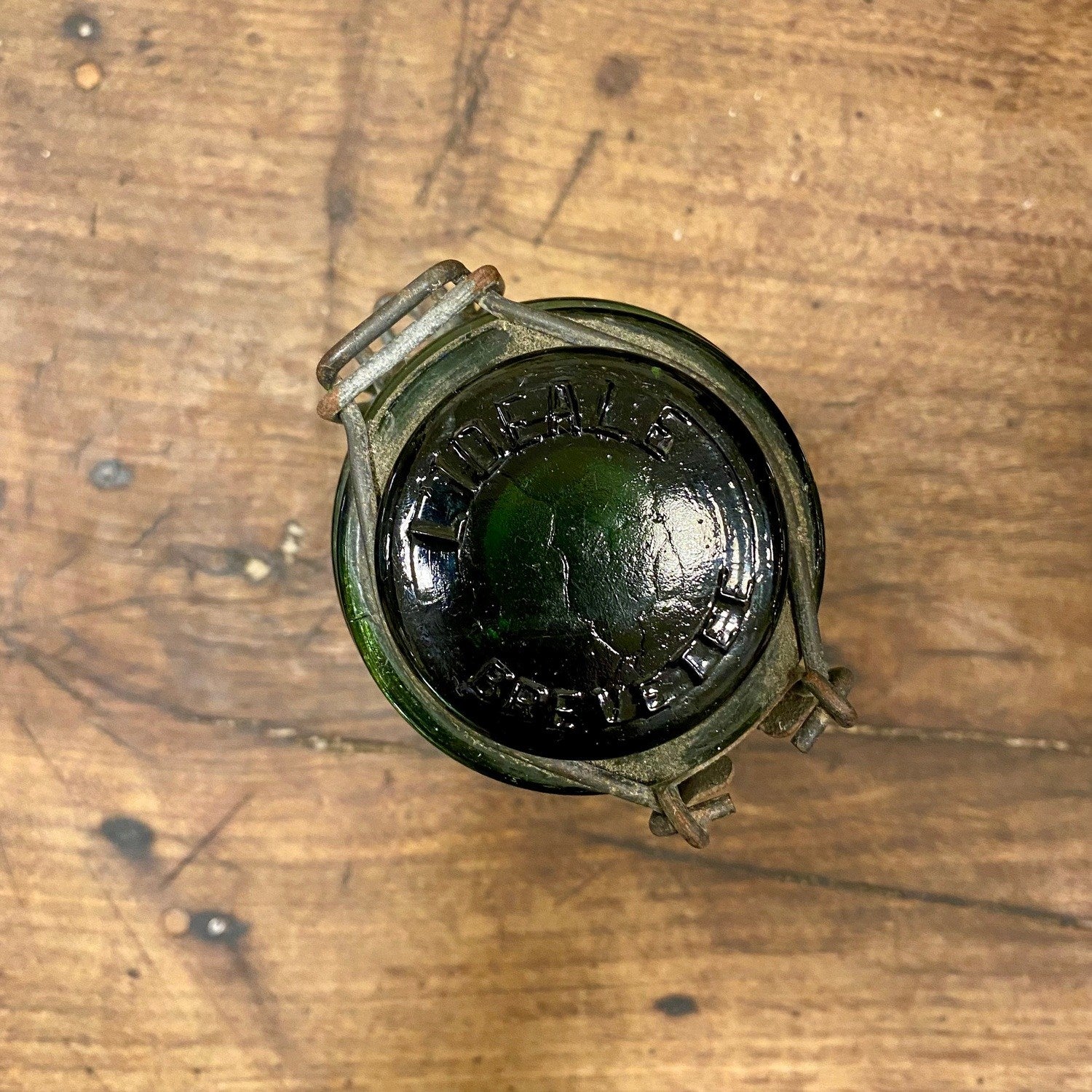 Pattern: Vintage French Green Glass Bottle – “L’Idéale” – Curiosité Göteborg | Fransk vintageinredning från Curiosité