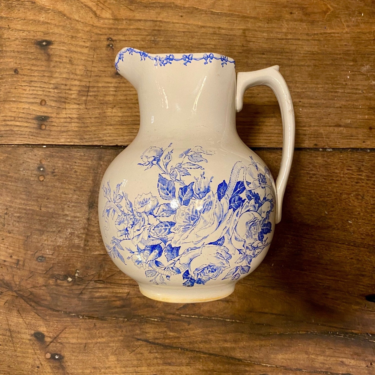 Pattern: Vintage French Jug “Nice” – Creil et Montereau, Terre de Fer – Curiosité Göteborg | Fransk vintageinredning från Curiosité