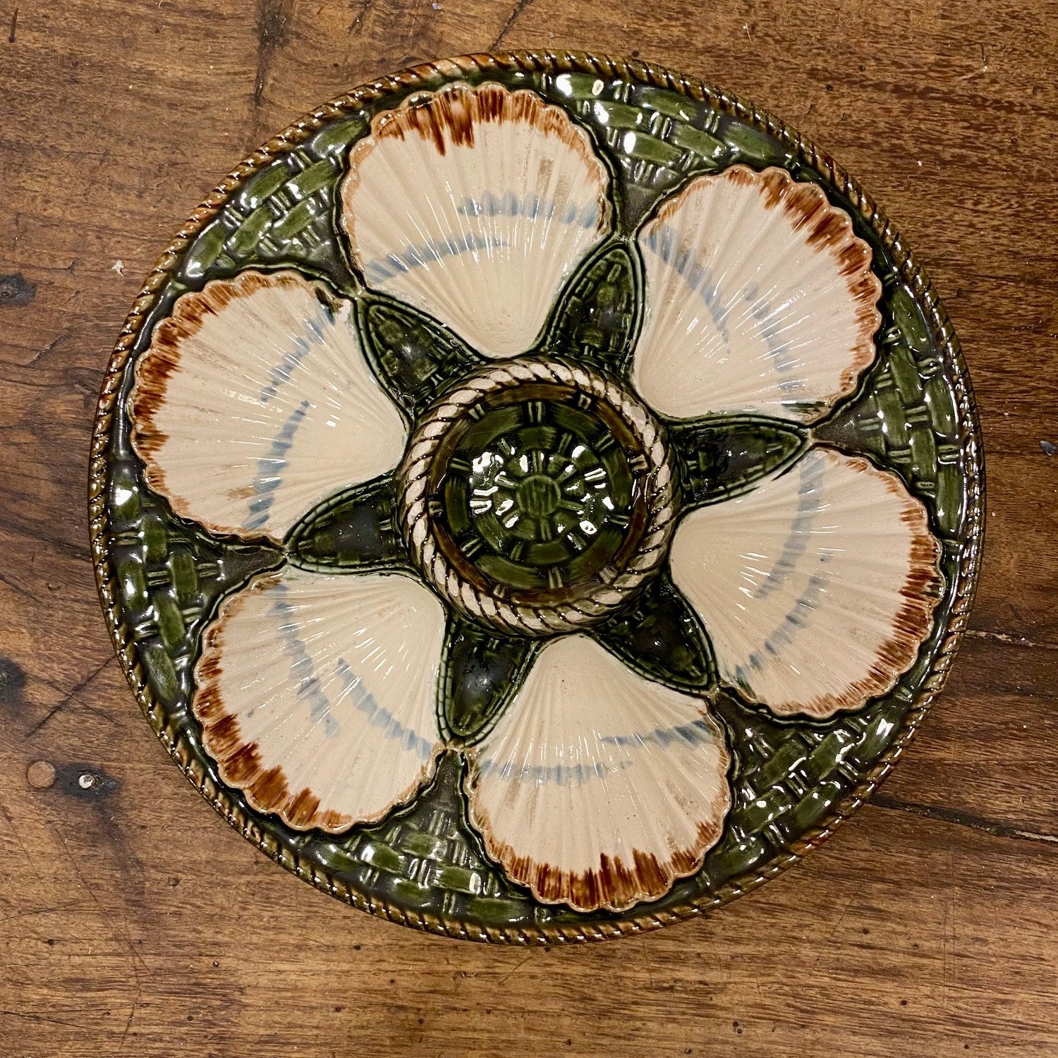 Pattern: Vintage French Oyster Plate – Longchamp Terre de Fer – Curiosité Göteborg | Fransk vintageinredning från Curiosité