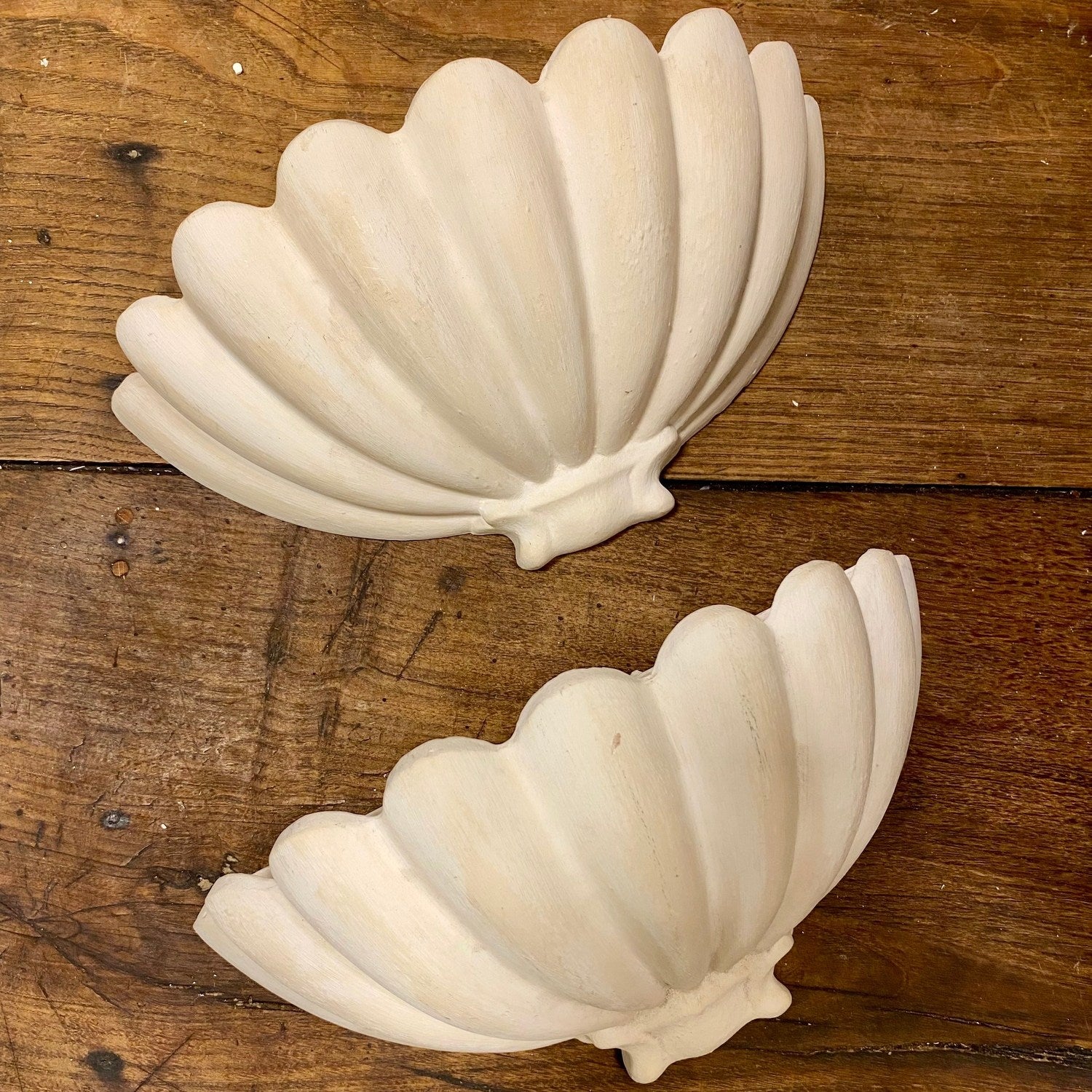 Pattern: Vintage French Plaster Shell Wall Sconces Pair – Curiosité Göteborg | Fransk vintageinredning från Curiosité
