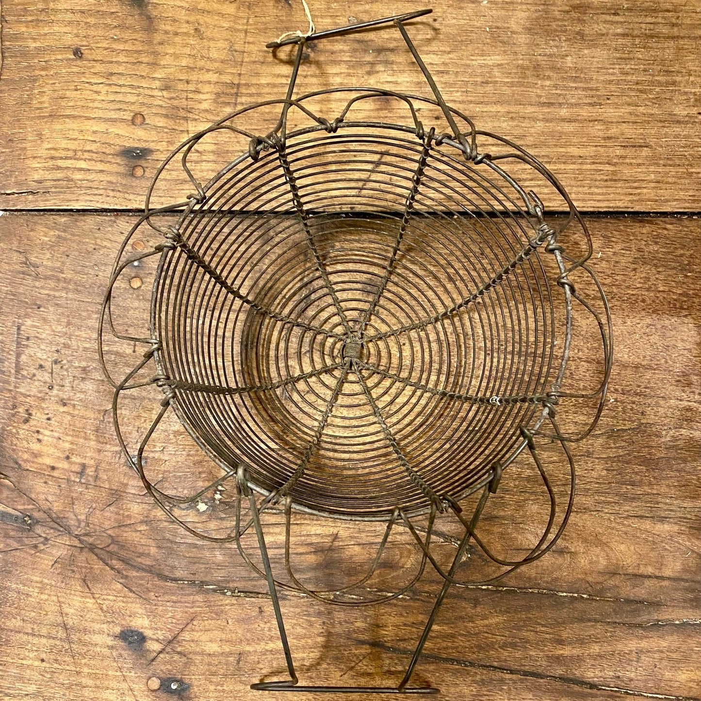 Pattern: Vintage French Wire Egg Basket – Curiosité Göteborg | Fransk vintageinredning från Curiosité