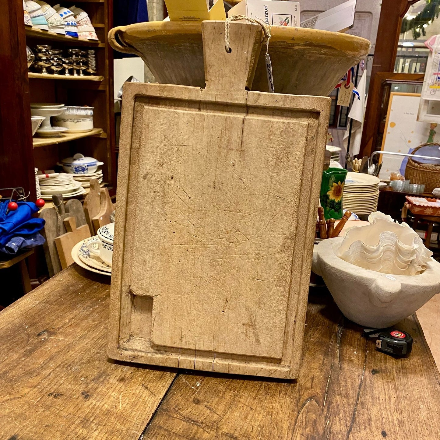 Pattern: Vintage French Wooden Cutting Board – Curiosité Göteborg | Fransk vintageinredning från Curiosité