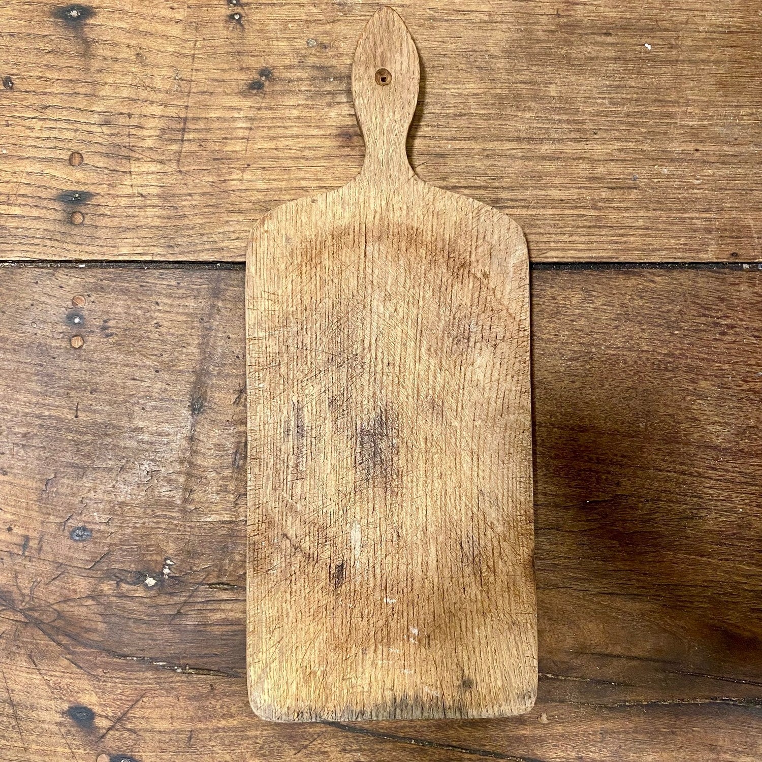 Pattern: Vintage French Wooden Cutting Board – Curiosité Göteborg | Fransk vintageinredning från Curiosité