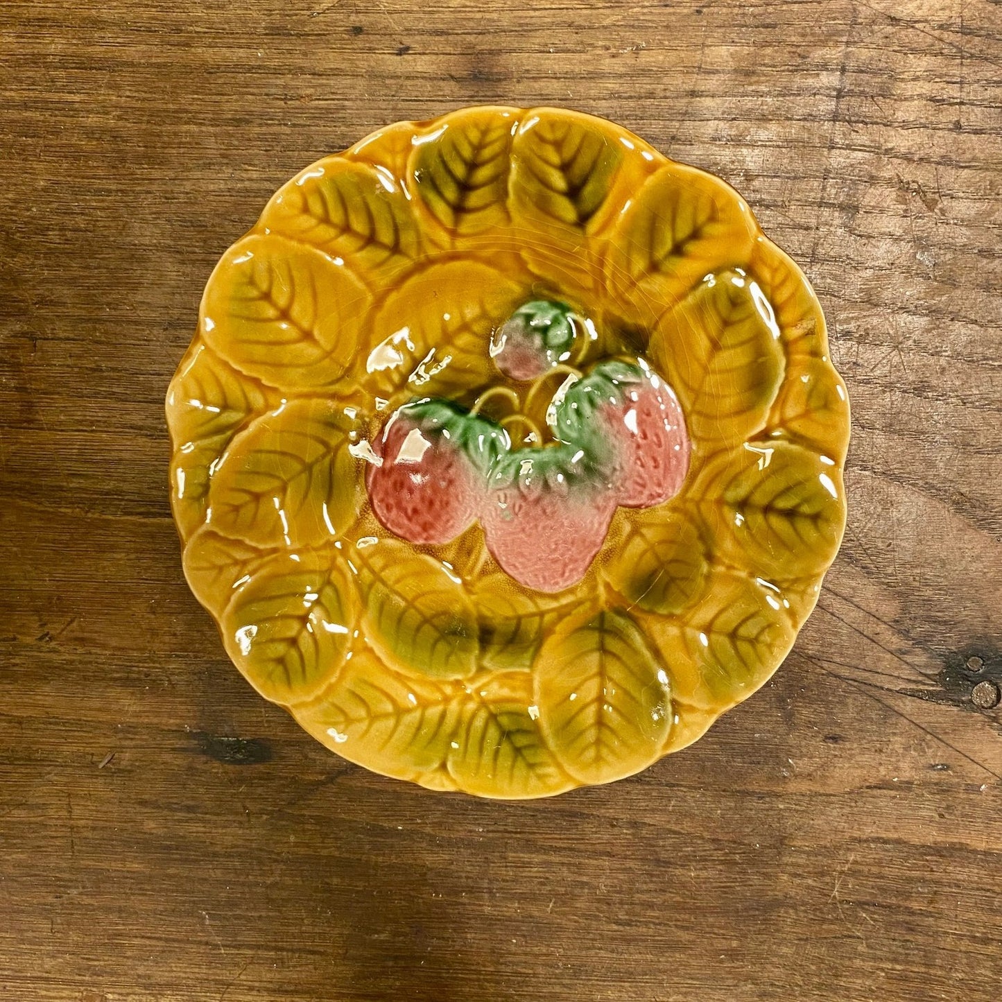 Pattern: Vintage Fruit Plate - Sarreguemines – Curiosité Göteborg | Fransk vintageinredning från Curiosité