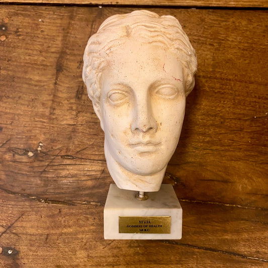Vintage Plaster Bust of Hygeia — Goddess of Health – Plaster Bust, French vintage décor | Fransk Plaster Bust eller inredningsdetalj från Curiosité Göteborg