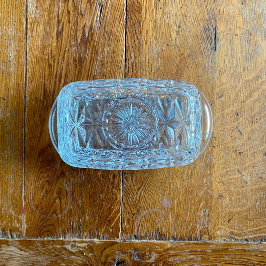 Pattern: Vintage Pressed-Glass Butter Dishes – Curiosité Göteborg | Fransk vintageinredning från Curiosité