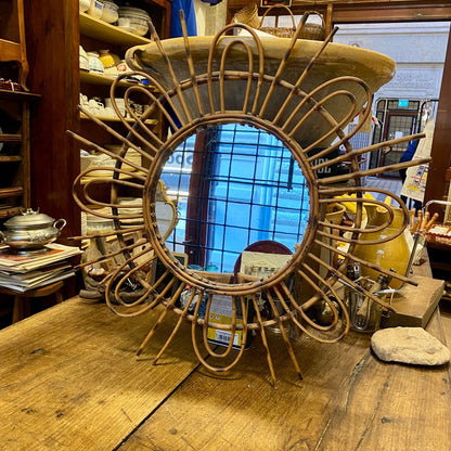 Pattern: Vintage Rattan Sunburst Mirror – Curiosité Göteborg | Fransk vintageinredning från Curiosité