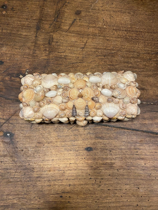 Pattern: Vintage Shell-Covered Trinket Box – Curiosité Göteborg | Fransk vintageinredning från Curiosité