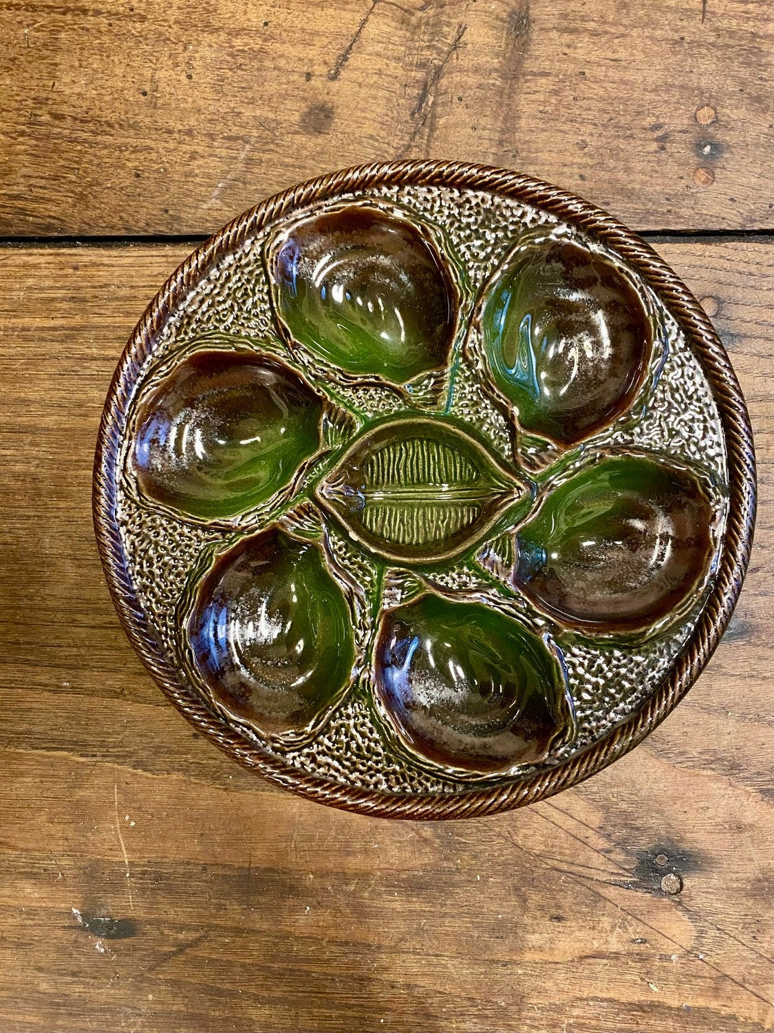Pattern: Vintage St-Clément Oyster Plate Green Glaze – Curiosité Göteborg | Fransk vintageinredning från Curiosité