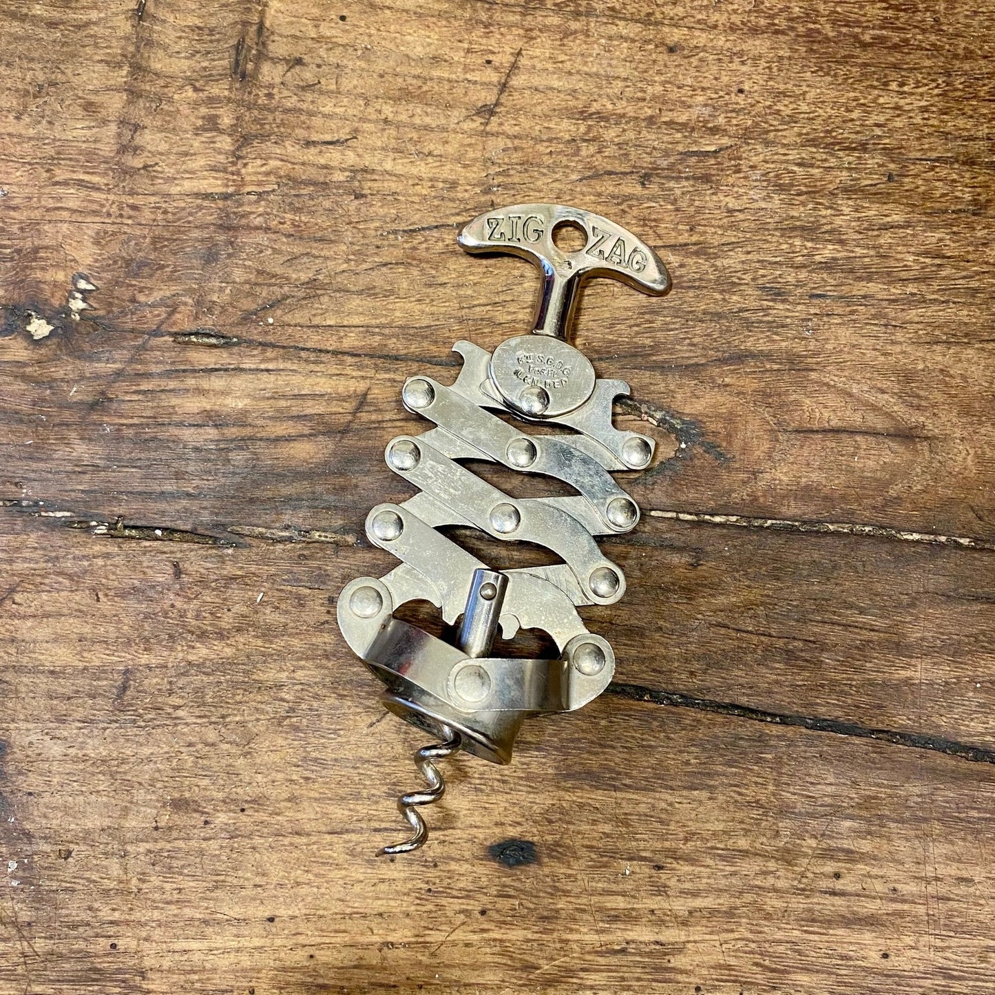 Pattern: Zig-Zag Corkscrew – Curiosité Göteborg | Fransk vintageinredning från Curiosité